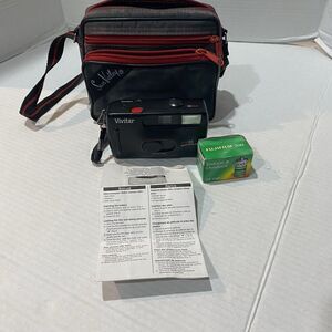 Black Vivitar PS33 Built-In Flash Focus Free Film Camera W/ Carrying Case/film